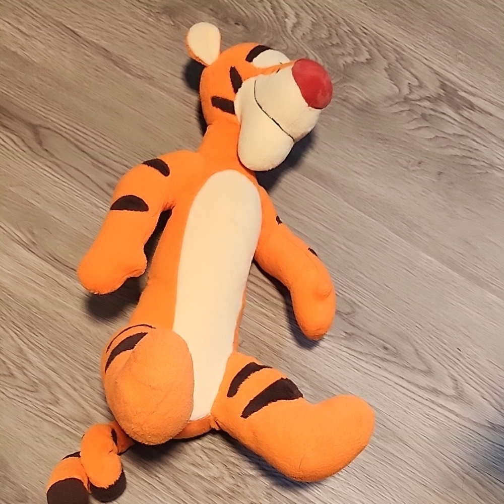 14" Tigger Plush